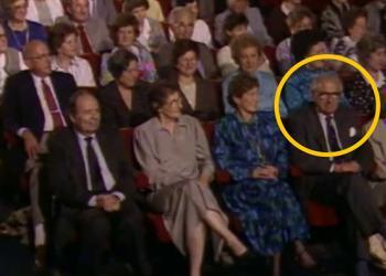 L&rsquo;homme qui a sauvé 669 enfants pendant l&rsquo;Holocauste n&rsquo;a aucune idée qu&rsquo;ils sont autour de lui, regardez sa réaction