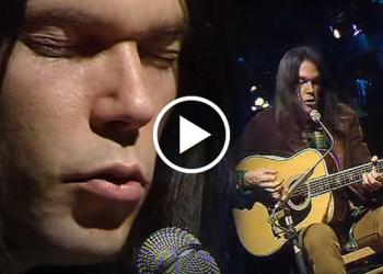 Neil Young, âgé de 26 ans, interprète « Old Man », et c’est vraiment à couper le souffle