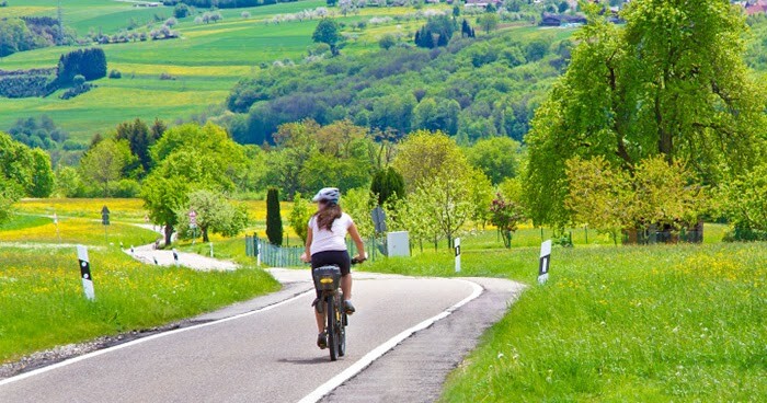 L’Allemagne ouvre une autoroute à vélo de 100 kilomètres qui est totalement exempte de voitures