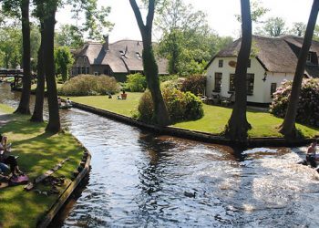 Ce village sans routes est tout droit sorti d&rsquo;un livre de conte de fées