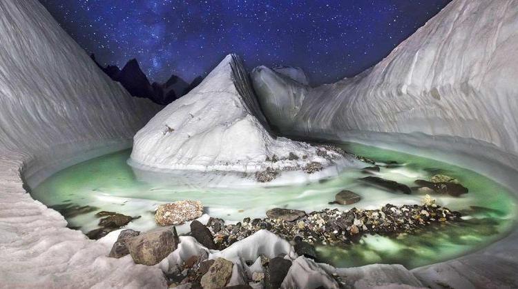 Un drone découvre un magnifique paysage glaciaire caché dans l&rsquo;Himalaya
