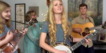 Ces deux chansons du groupe The Petersens sont magnifiques