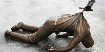 21 Sculptures défiant la gravité qui jouent avec nos esprits