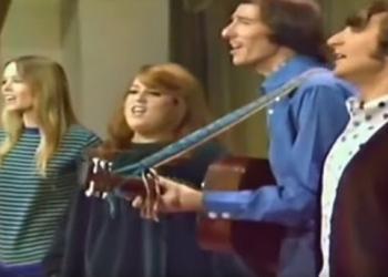 The Mamas & The Papas interprètent « California Dreamin&rsquo; », et c’est vraiment fabuleux