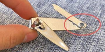 Je viens d&rsquo;apprendre que le « petit trou rond » au bout du coupe-ongles cache une fonction puissante, c&rsquo;est vraiment intelligent, essayez-le