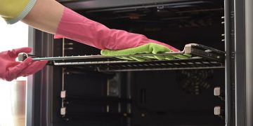 Voici comment nettoyer votre four très facilement grâce à cette méthode simple, économique et naturelle
