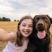 Voici les 3 races de chiens les plus adaptées aux enfants, selon un dresseur