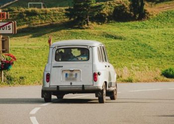 Rouler avec nos vieilles voitures est peut-être plus écolo qu&rsquo;on ne le croit