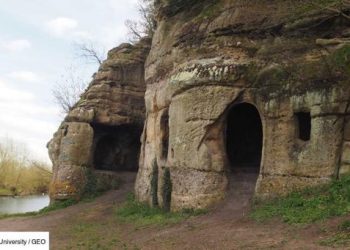 Angleterre : une grotte identifiée comme la maison d&rsquo;un roi en exil il y a 1200 ans