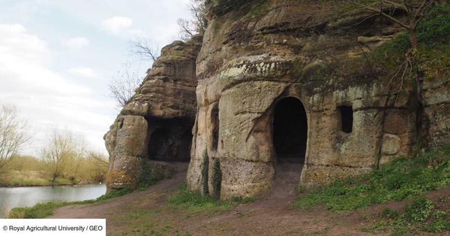 Angleterre : une grotte identifiée comme la maison d’un roi en exil il y a 1200 ans