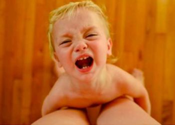 C&rsquo;est prouvé : les enfants se comportent plus mal devant leur maman