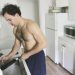 Plus un mari fait de tâches ménagères, plus le risque de divorce augmente