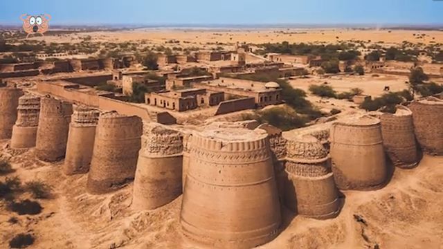 Les murs massifs et bastions du Fort de Derawar