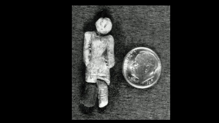 La mystérieuse figurine en argile découverte à Nampa, Idaho, dans des strates géologiques très anciennes.