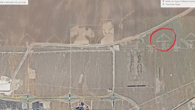 Vue satellite des triangles géométriques tracés dans le désert du Nevada, utilisés autrefois par l'armée pour tester les systèmes radar.