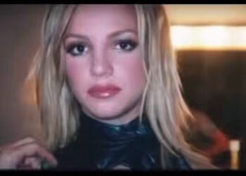 Britney Spears a affirmé qu&rsquo;Oprah Winfrey, Jeffrey Epstein et des membres de l&rsquo;élite avaient orchestré des événements qui l&rsquo;ont traumatisée et contrôlée pendant des années. 🤔💭