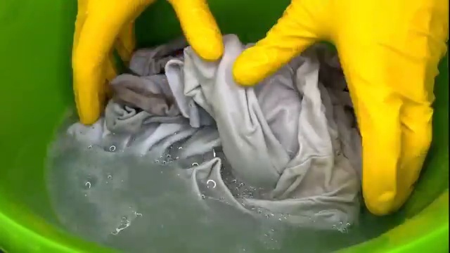 Trempage du linge avec tablette lave-vaisselle